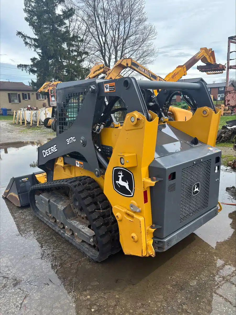 Gallery image 2 for 2021 John Deere 317G Track Loader