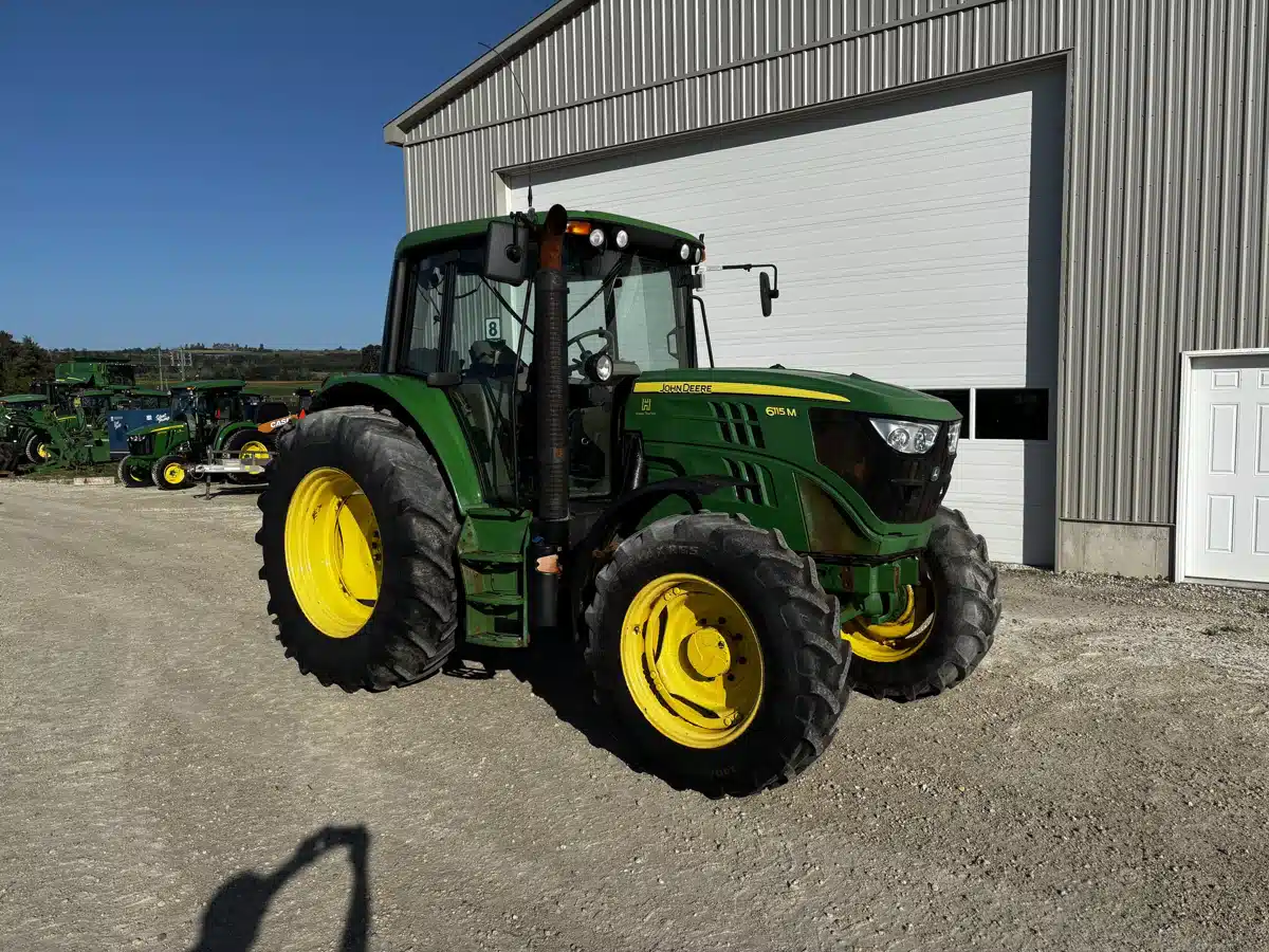 Photo de la Galerie 2 pour 2014 John Deere 6115M Tracteur