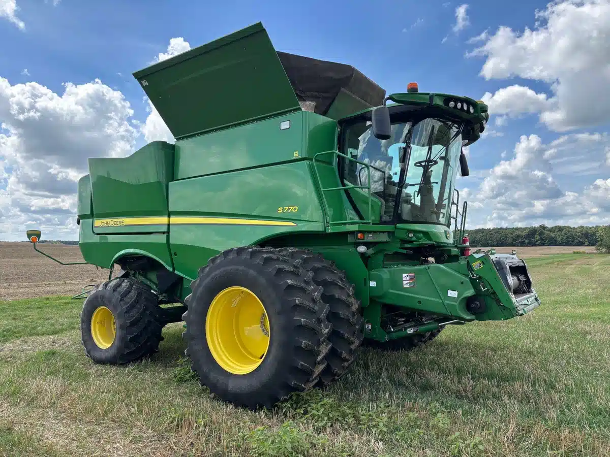 Gallery image 2 for 2019 John Deere S770 Combine