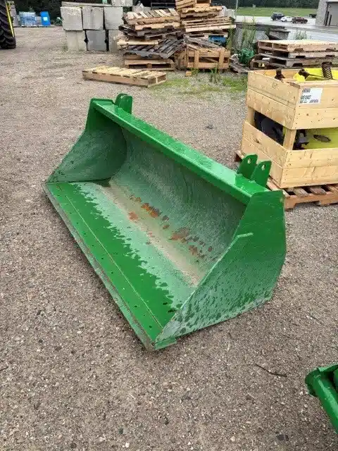 Photo de la Galerie 1 pour John Deere 73 inch Godet (bucket)