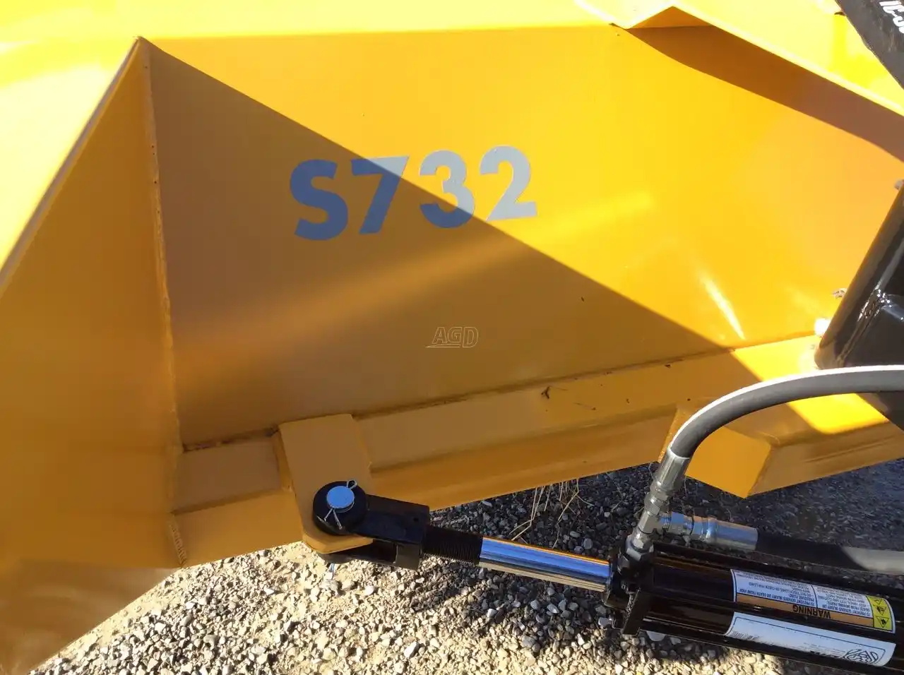 Gallery image 2 for Used Smyth S732 Sweeper