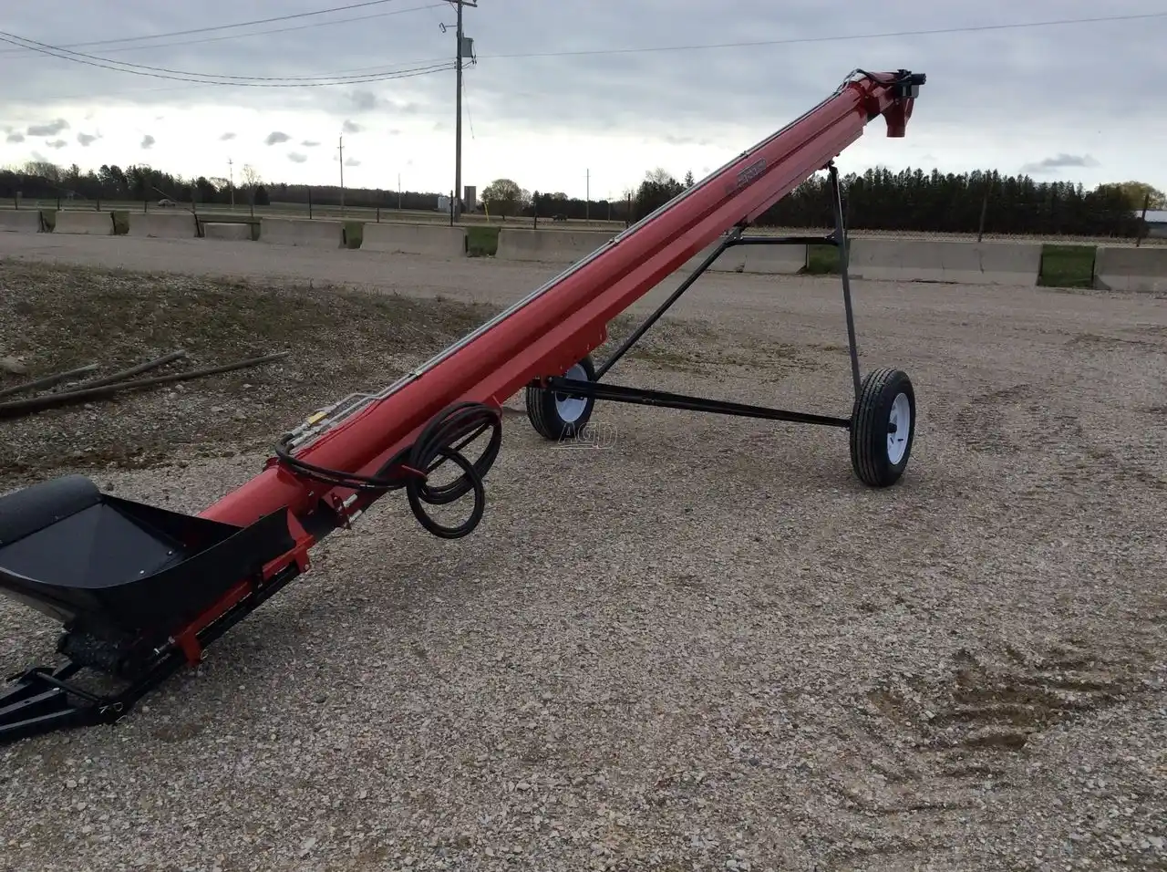 Gallery image 1 for New 2023 Easy-Vey 826 Belt Conveyor