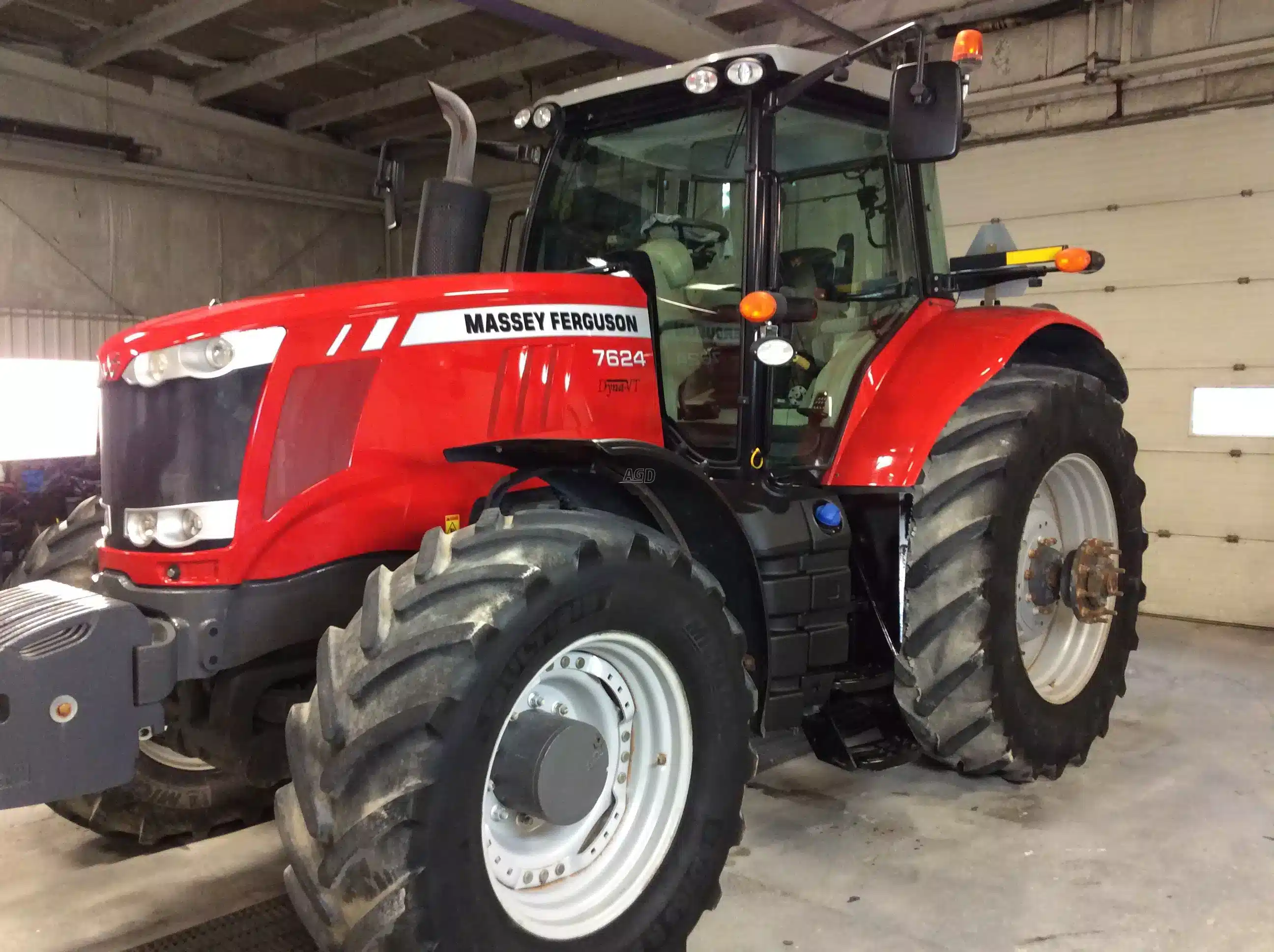 Gallery image 2 for Used 2014 Massey Ferguson 7624 Tractor