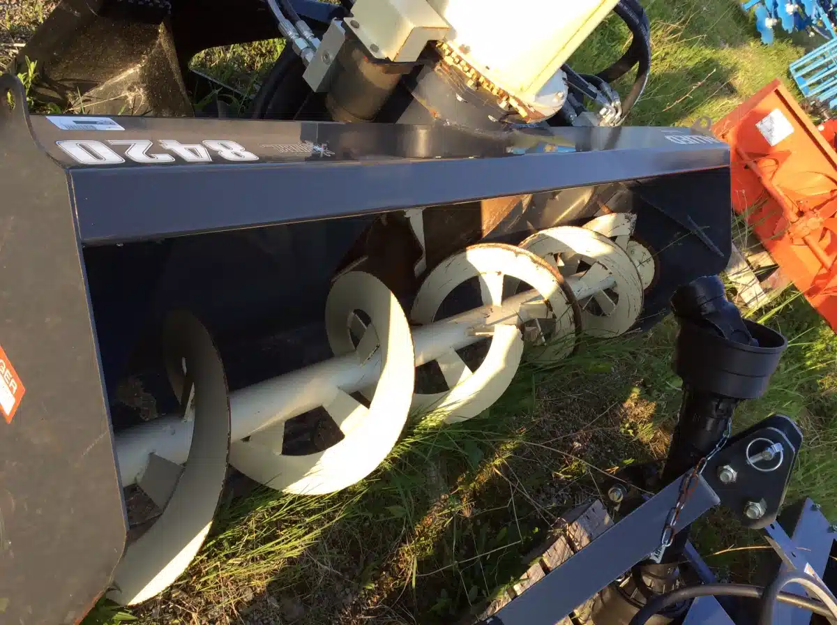 Gallery image 2 for Used Farm King Allied 8420 Snow Blower