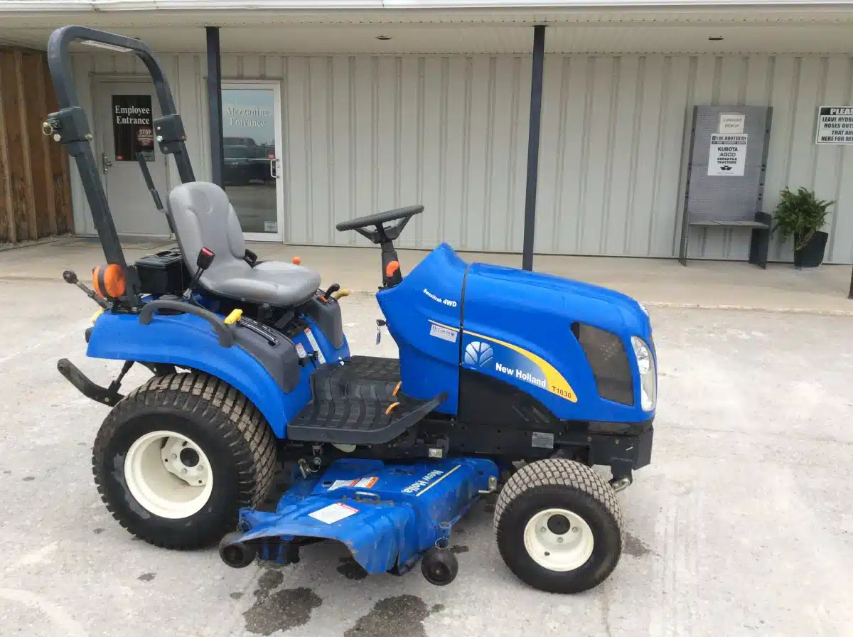 Gallery image 2 for Used 2007 New Holland T1030 Tractor