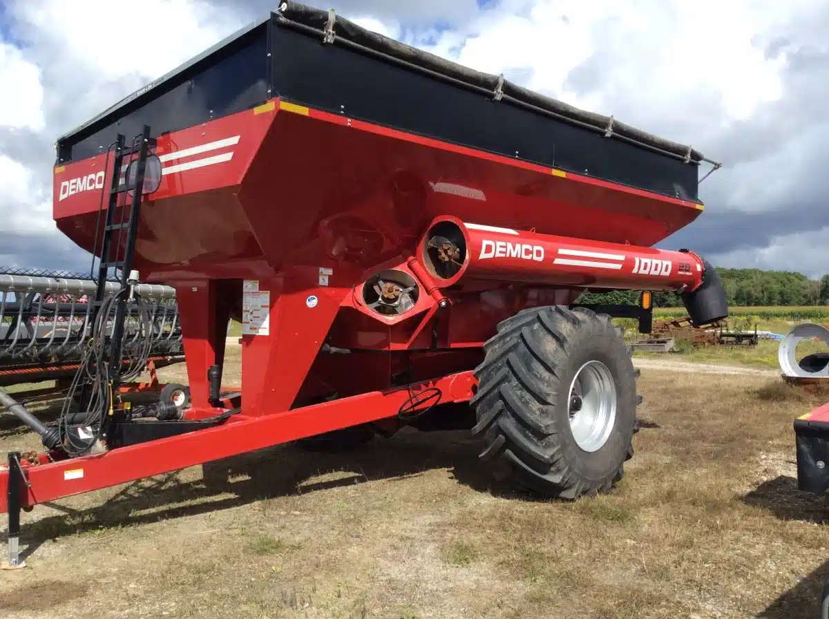 Gallery image 1 for Used Demco 1050 Grain Cart