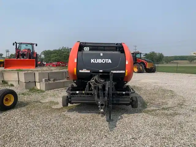 Gallery image 2 for 2017 Kubota BV5160SC14 Round Baler