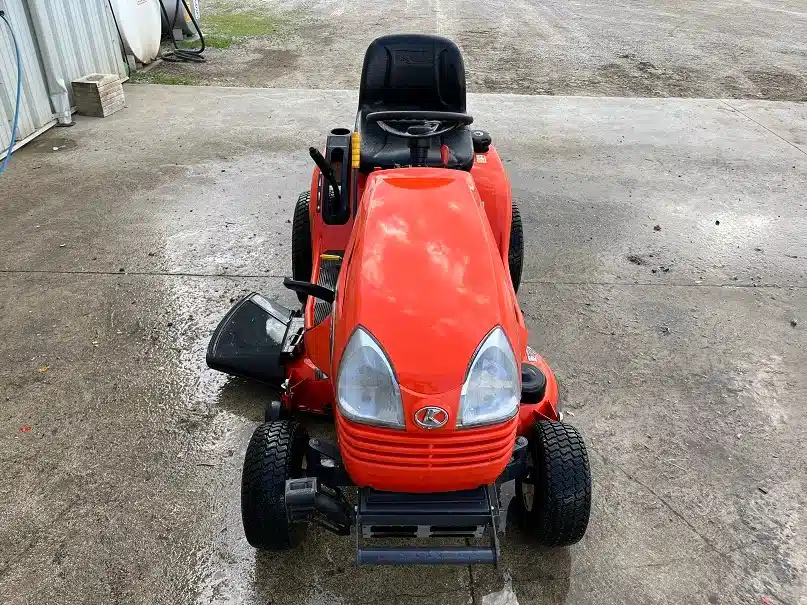 Gallery image 2 for 2016 Kubota T2080 Lawn Tractor