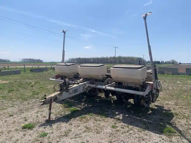 Gallery image 1 for Used New Idea 9800 Planter