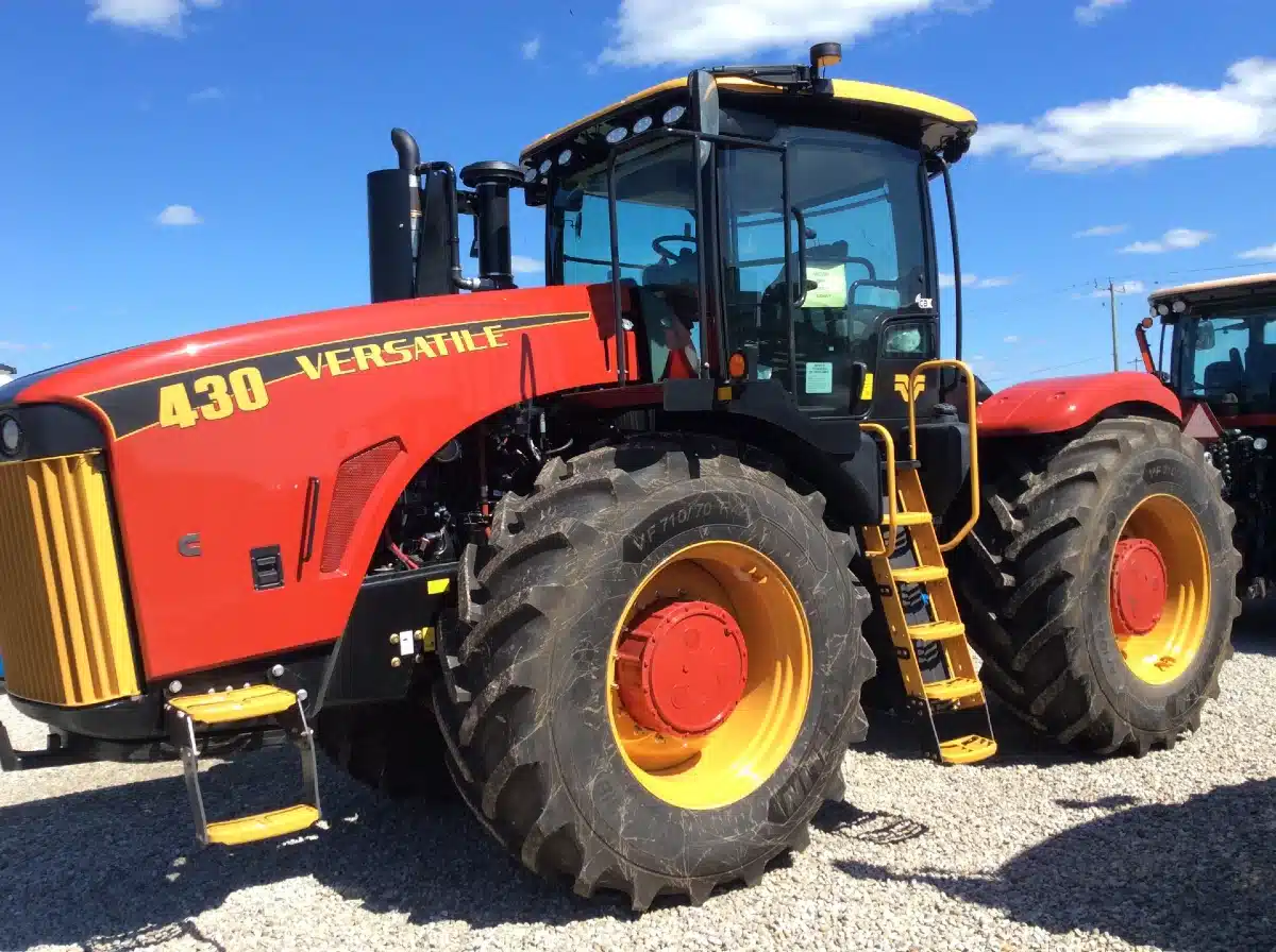 Gallery image 1 for New 2025 Versatile 430 Tractor