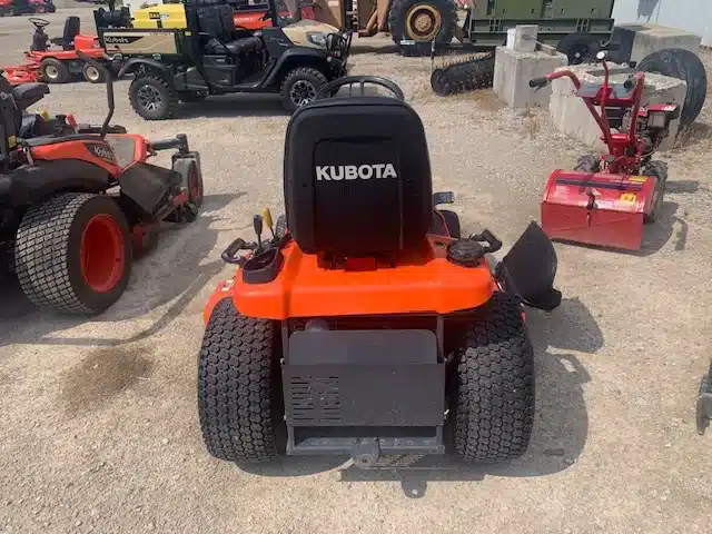 Gallery image 2 for Used 2007 Kubota GR2110 Lawn Tractor