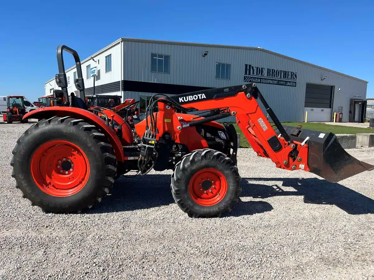 Gallery image 1 for Used 2011 Kubota M7040DTHS Tractor