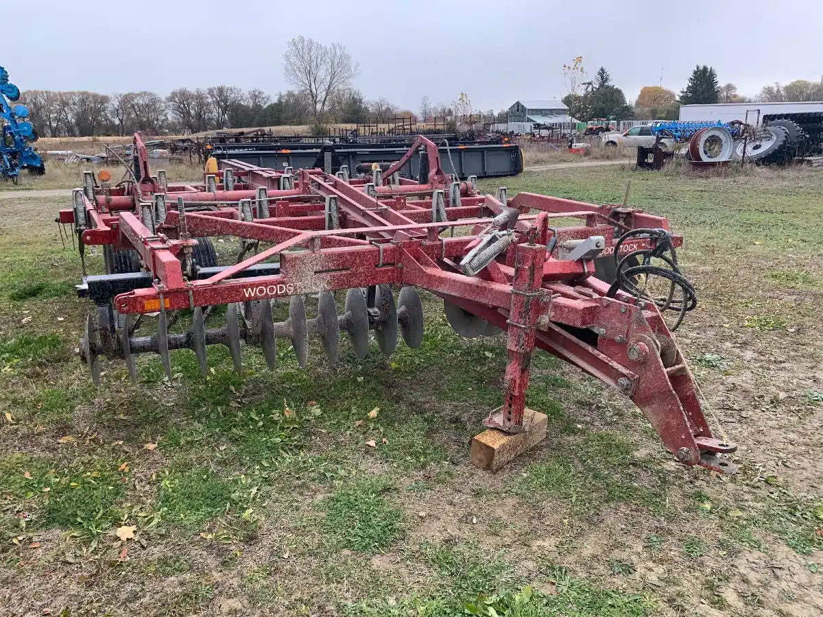 Gallery image 2 for 2014 Wil-Rich 3400 Cultivator