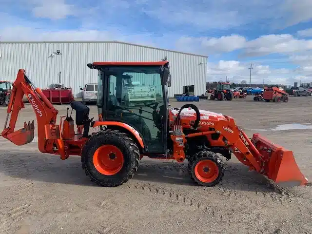 Used 2022 Kubota LX3310 Tractor
