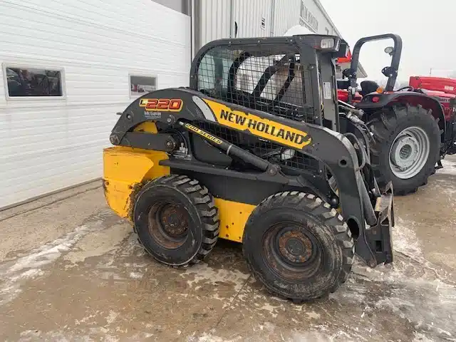 2017 New Holland L220 Skid Steer