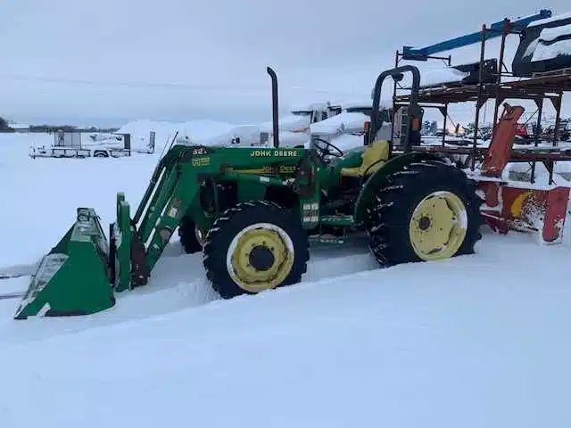 Gallery image 2 for 2005 John Deere 5205 Tractor