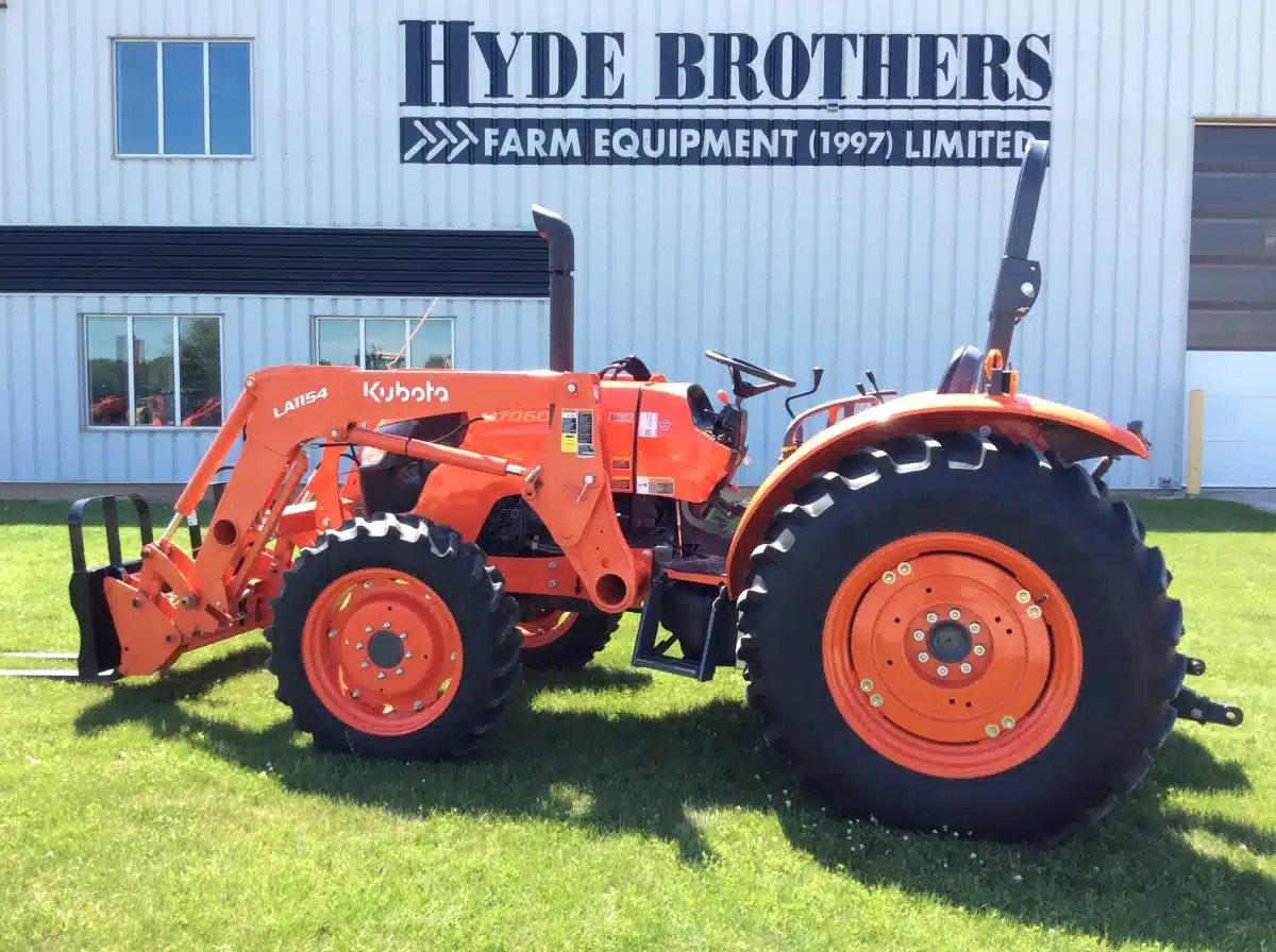 Gallery image 1 for 2022 Kubota M7060HDRC Tractor