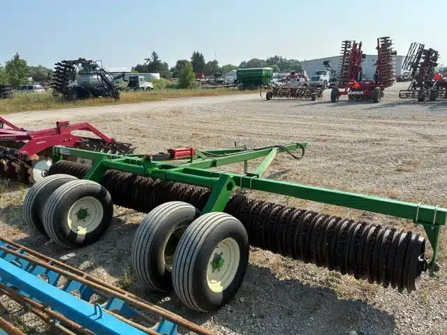 Photo de la Galerie 2 pour 0000 RJ Equipment RJP 1816D Rouleau émotteur'