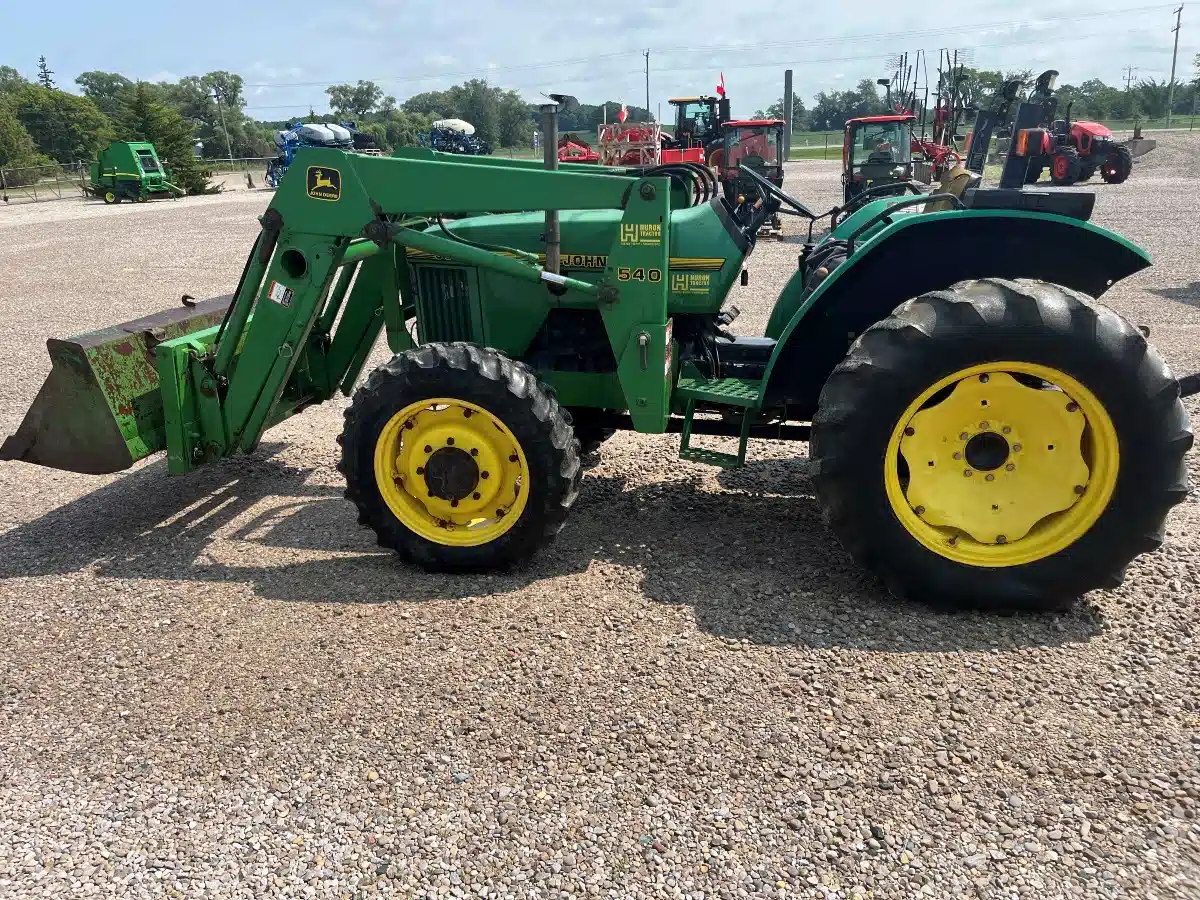 Photo de la Galerie 2 pour 1996 John Deere 5300 Tracteur